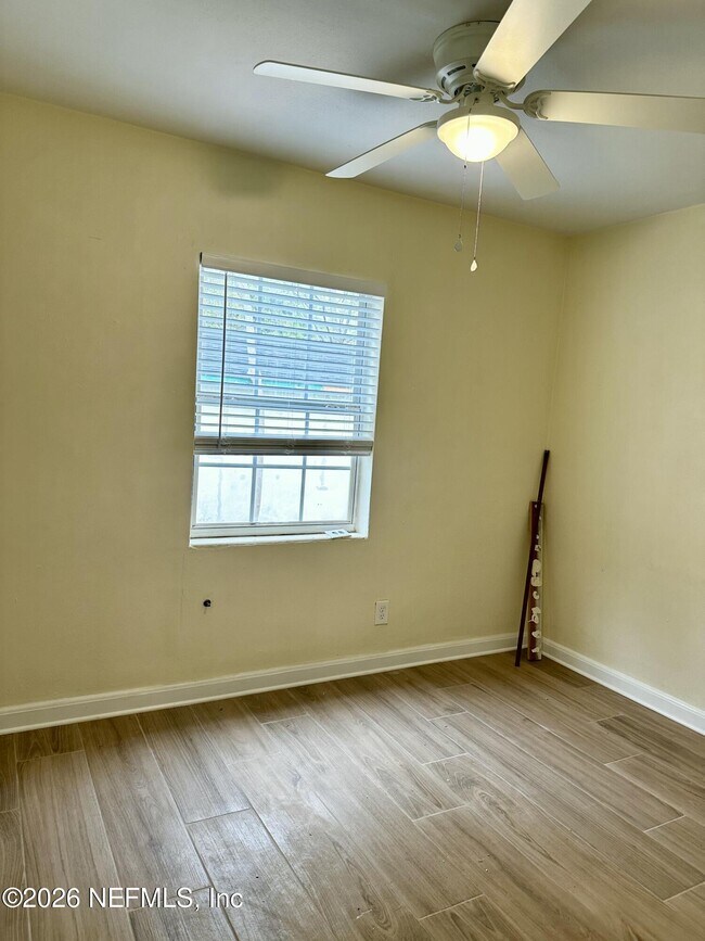 Building Photo - 5637 Floral Bluff Rd