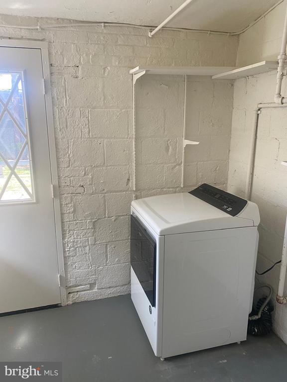 Building Photo - 2200 Greenwich St