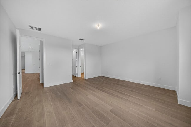 Building Photo - 9361 Sunflower Mdw Rd