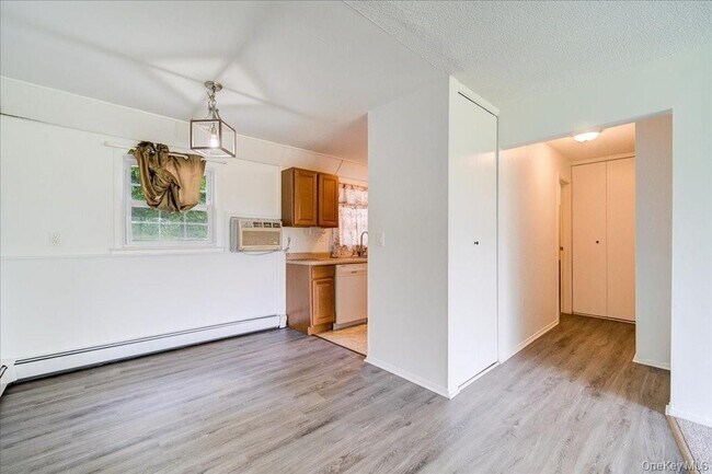 Building Photo - 37 Alpine Dr