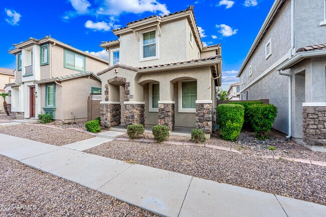 Primary Photo - 10043 E Isabella Ave