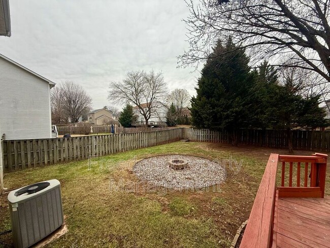 Building Photo - 8768 Tomislav St