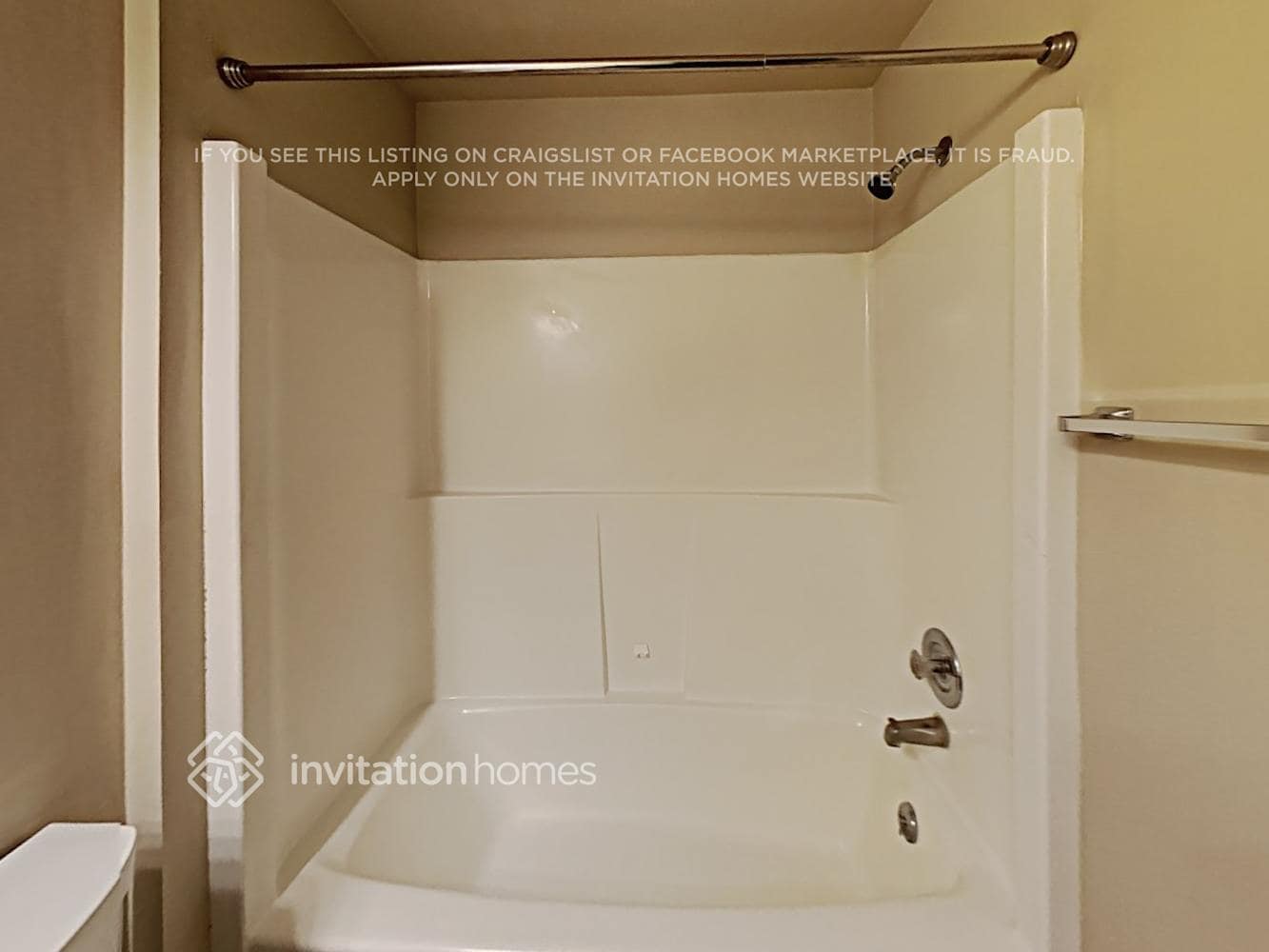 Building Photo - 16412 106th St Ct E