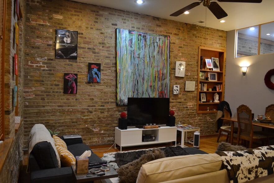 Building Photo - 1232 N Cleaver St