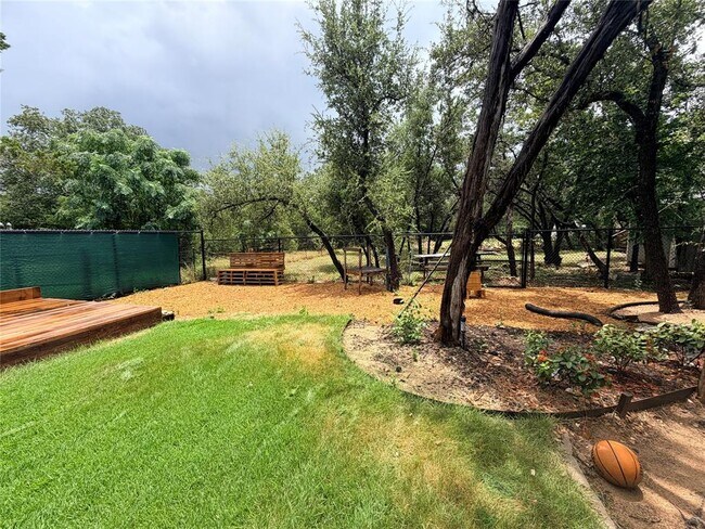 Building Photo - 7130 Ranch Rd