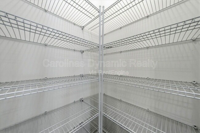 Building Photo - 11936 Basking Dr