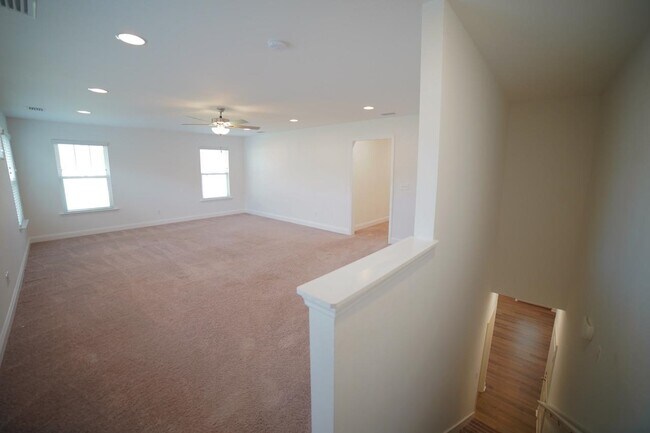 Building Photo - 219 Bienville Pl