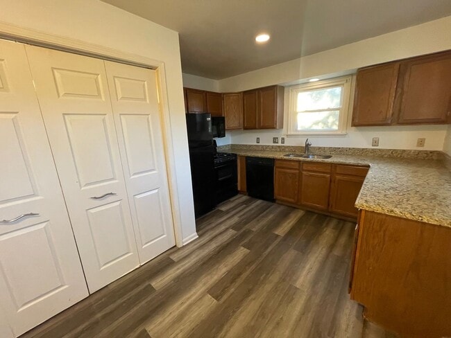 Building Photo - Charming 3bd/1.5ba Ranch in Desirable Royal Oak