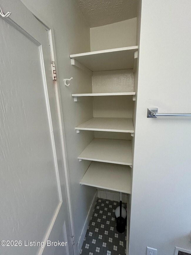 Building Photo - 3007 Bowman Ave