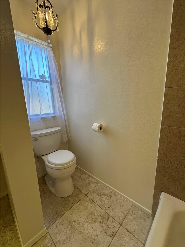 Building Photo - 17511 Possums Run Dr