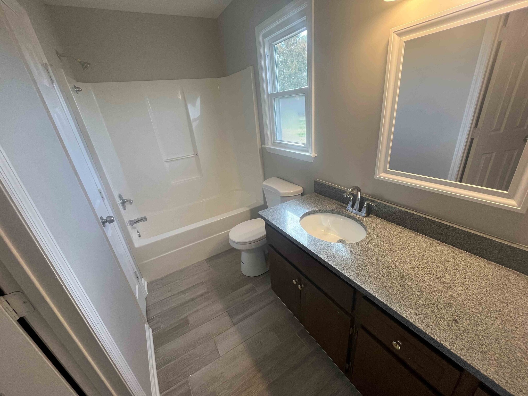 Building Photo - 326 Willow Oak Dr