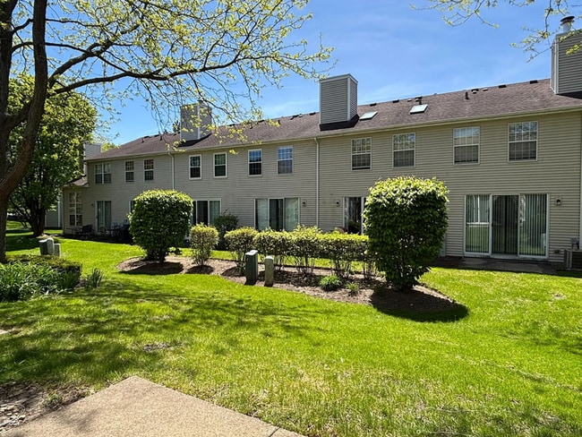 Building Photo - 335 Glen Leven Ct