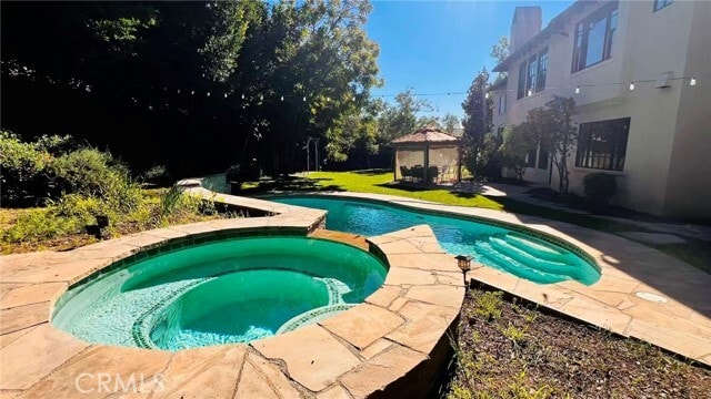 Building Photo - 719 Carriage House Dr