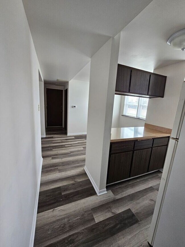 Building Photo - 5610 6th Ave