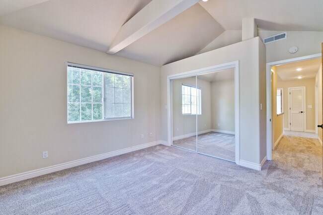Building Photo - Gorgeous Willow Glen Two Story Home Availa...