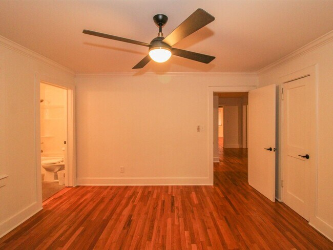 Building Photo - Lawn Care included! Downtown Athens! Walk to Athens State University!