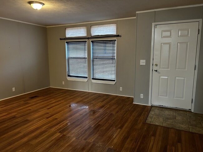 Building Photo - 31 Buena Vis Dr