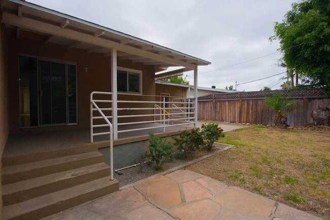 Building Photo - 6124 Mary Ln Dr