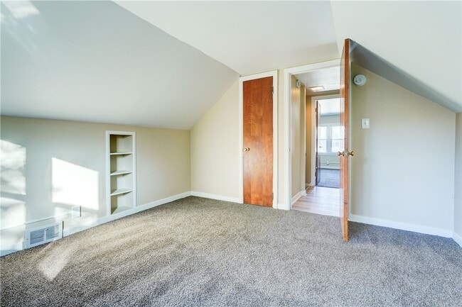 Building Photo - 100 Bleacker Rd