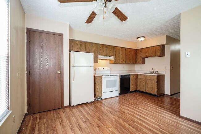 Building Photo - 2510 Thimbleberry Rd