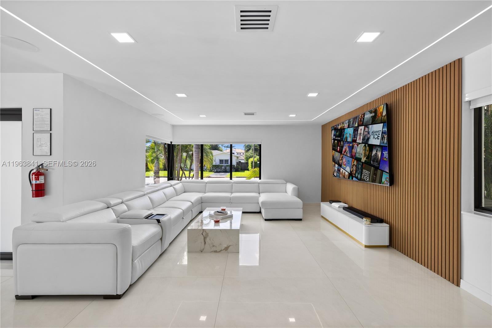 Building Photo - 1117 Adams St