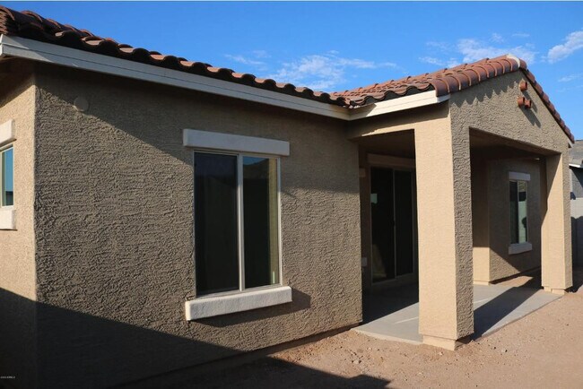 Building Photo - 21144 W Cypress St
