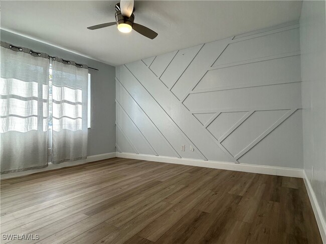 Building Photo - 1428 SE 20th Ave