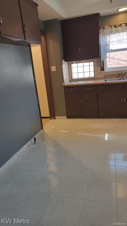 Building Photo - 8272 Outer Dr E