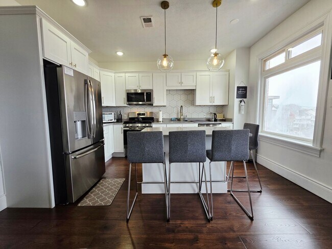 Building Photo - 9 Bailey Ave