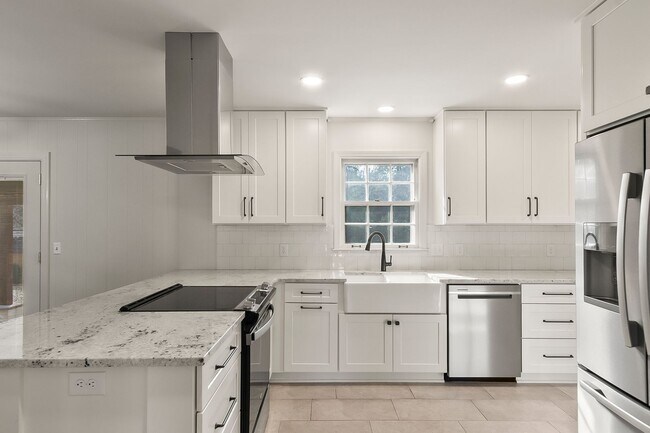 Building Photo - Idlewood Ranch Home Available Now - Massive Fenced Backyard