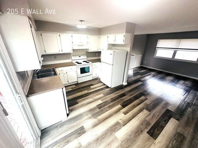 Building Photo - 205 E Wall Ave