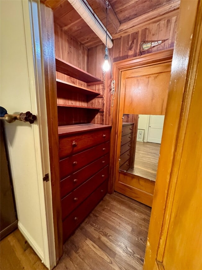 Building Photo - 2218 Chapman St