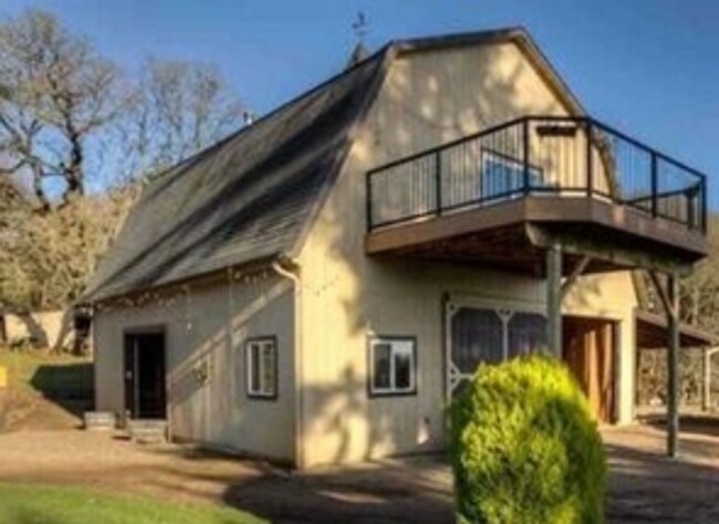 Building Photo - 4Bd/5Ba Multi Story Home - For viewing by ...