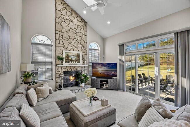 Building Photo - 7 Madison Ct