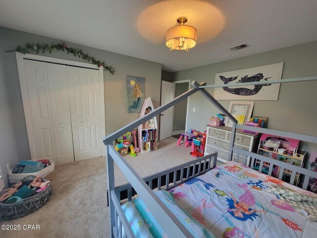 Building Photo - 633 Amberjack Dr