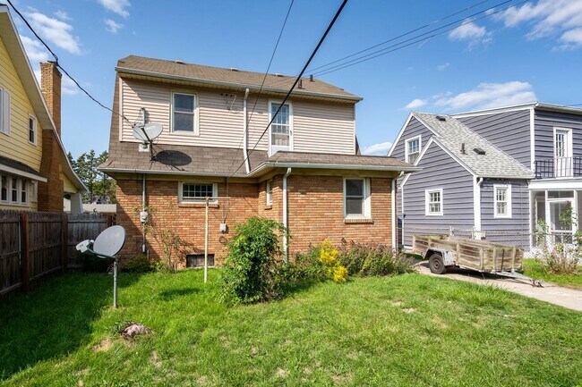 Building Photo - 1132 California St NW