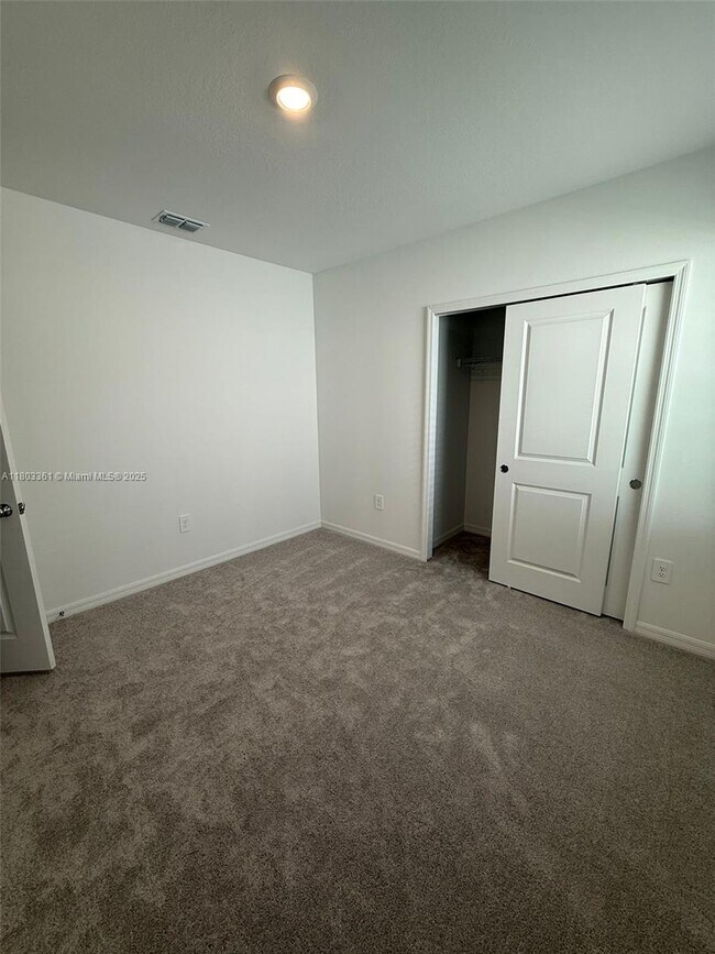 Building Photo - 5658 Nispero Wy