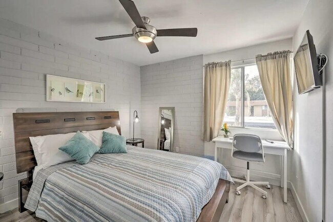 Building Photo - 7720 E Heatherbrae Ave