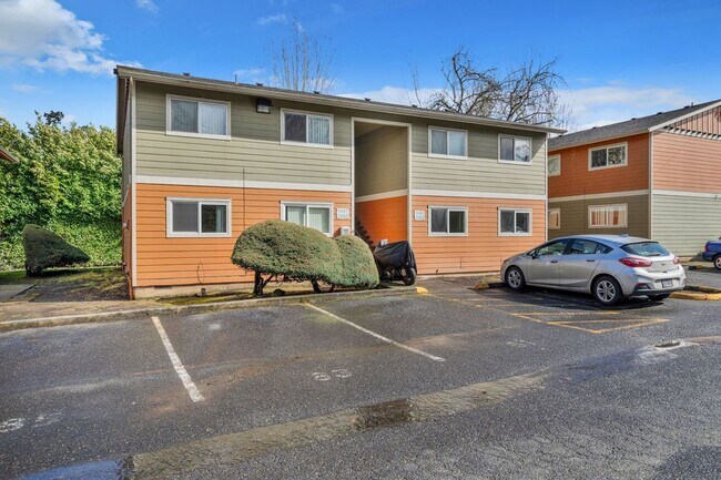 Building Photo - 2 bedroom home in Portsmouth Community!! M...