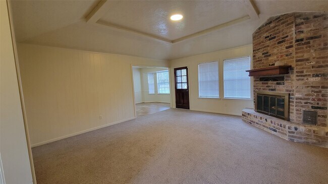 Building Photo - 1701 Rebecca Ln