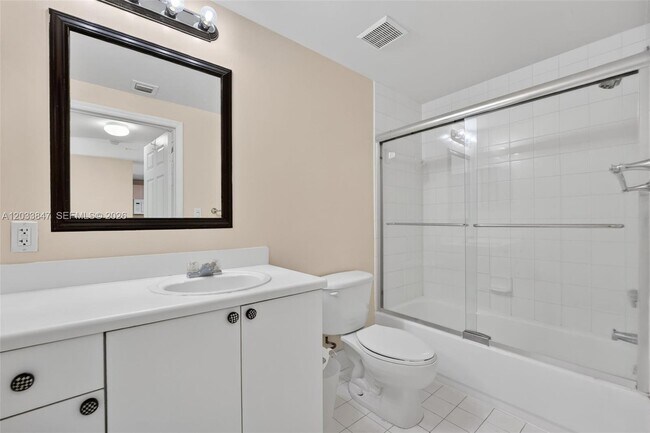 Building Photo - 50 Menores Ave