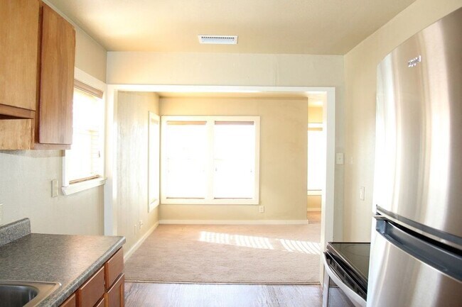 Building Photo - 1500 Tucson Rd