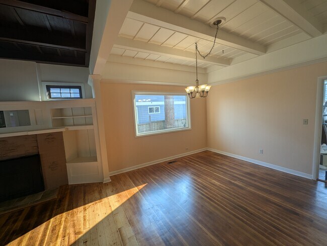 Building Photo - 624 NW 11th St