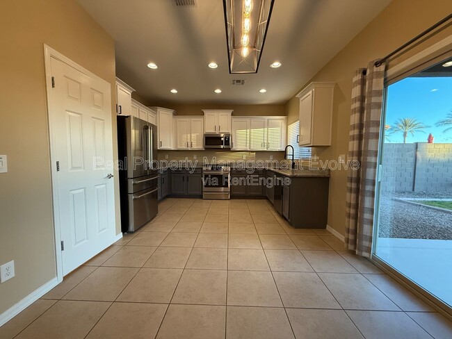 Building Photo - 42239 N Wollemi St