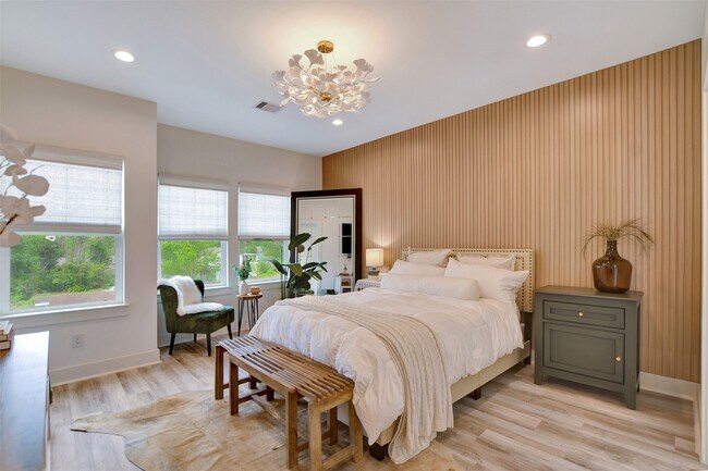 Building Photo - 1106 Paul Quinn St