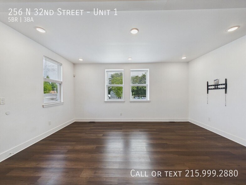 Building Photo - 256 N 32nd St