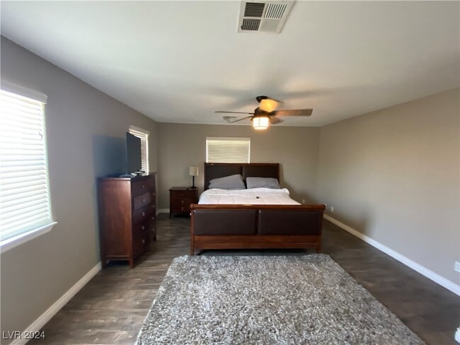 Building Photo - 1005 E McKnight Ave