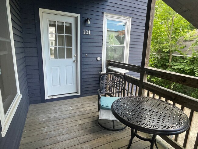 Building Photo - 38 Graham St