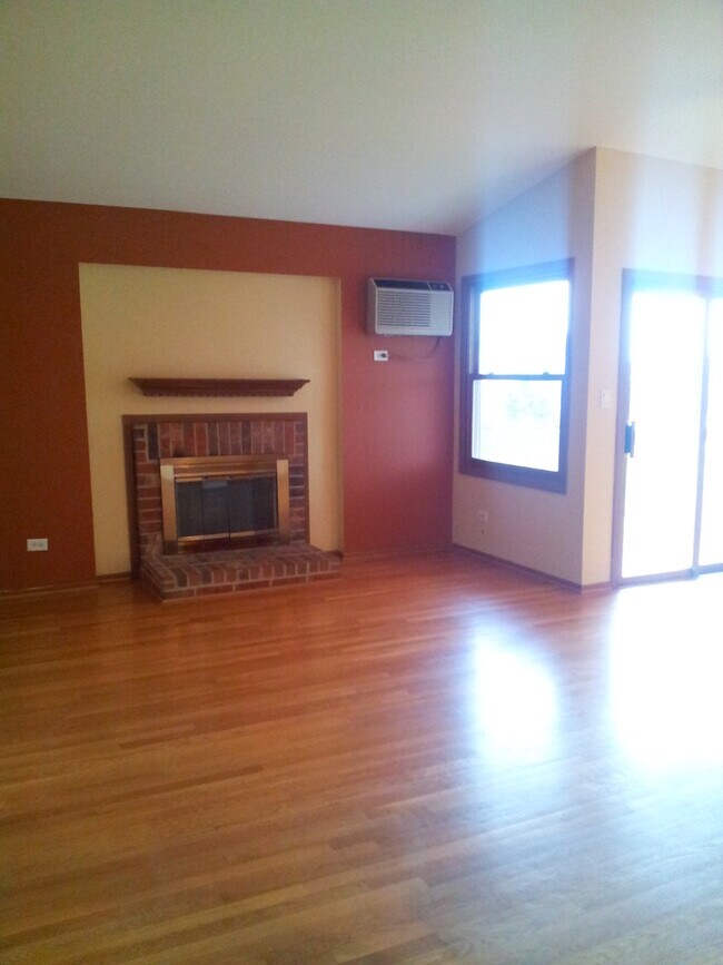 Building Photo - 4316 W Shamrock Ln