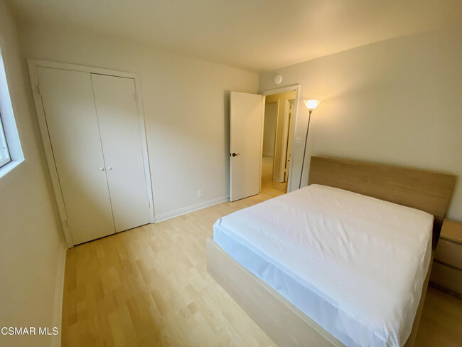Building Photo - 720 Brossard Dr